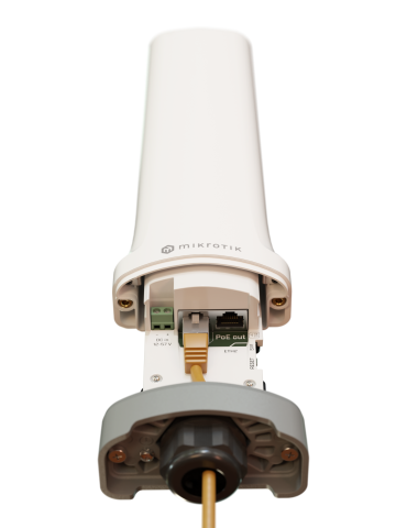 MikroTik CME22-2n-BG77, CME Gateway, build-in NB/CAT-M LTE modem, 2dBi, 1x1 @ 2.4GHz, 650MHz, 64MB, 2xEthernet, 1x Nano SIM, PoE